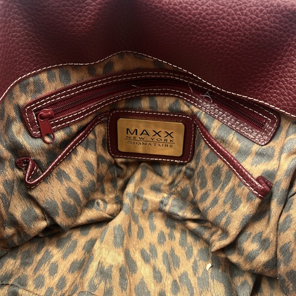 MAXX New York Signature Leather Handbag - Picture 8 of 12